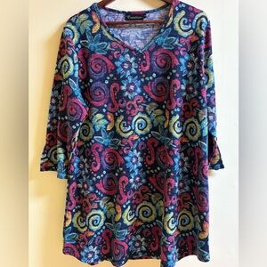 Cecico Women's Vibrant Paisley Tunic 1X Pre-Loved
